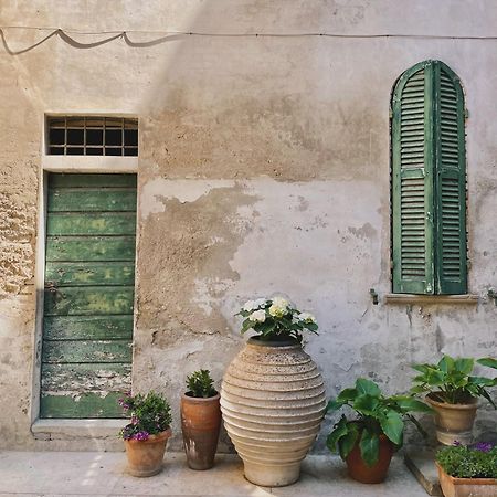 Casa Valeria - Guest House Centro Storico Fano Kültér fotó